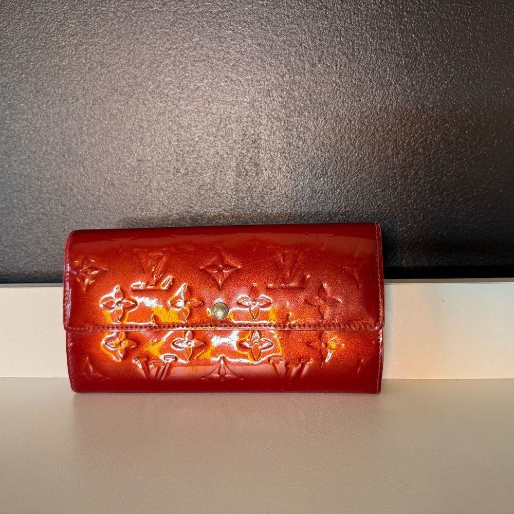 Louis Vuitton Vernis Wallet – Red Patent Monogram